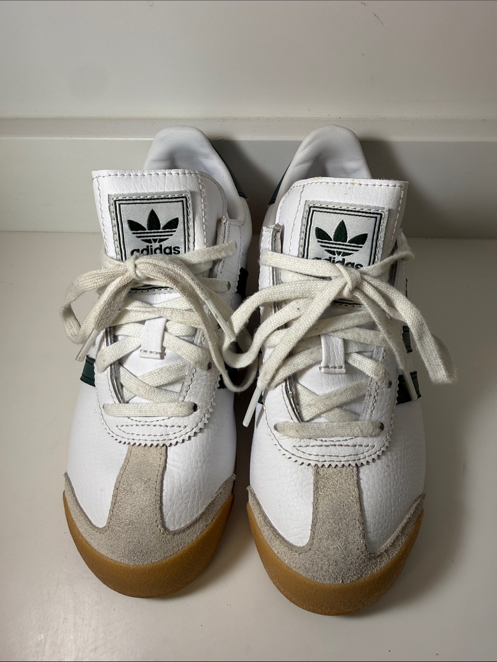 adidas Somoa Kids White w/ Green Accent Gum-Tone Sneakers - Size 2